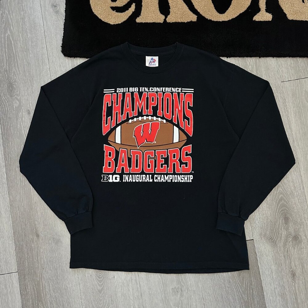 2011 University Wisconsin Badgers Big10 Conference Champions Long Sleeve - Large